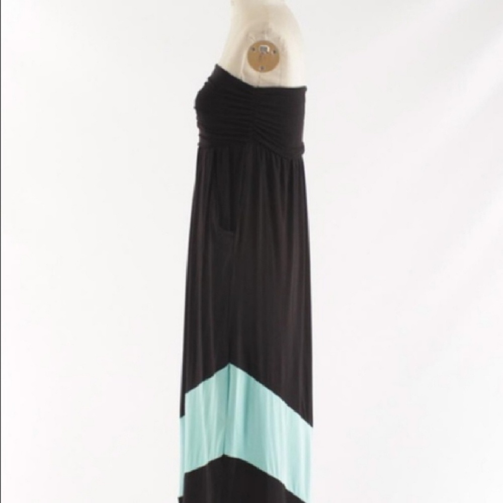 Maxi dress with pockets!